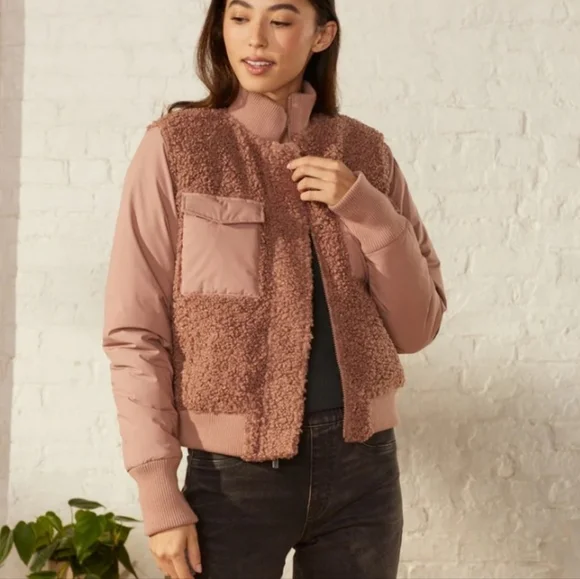 $148 UpWest Sherpa Bomber - Picture 3 of 15